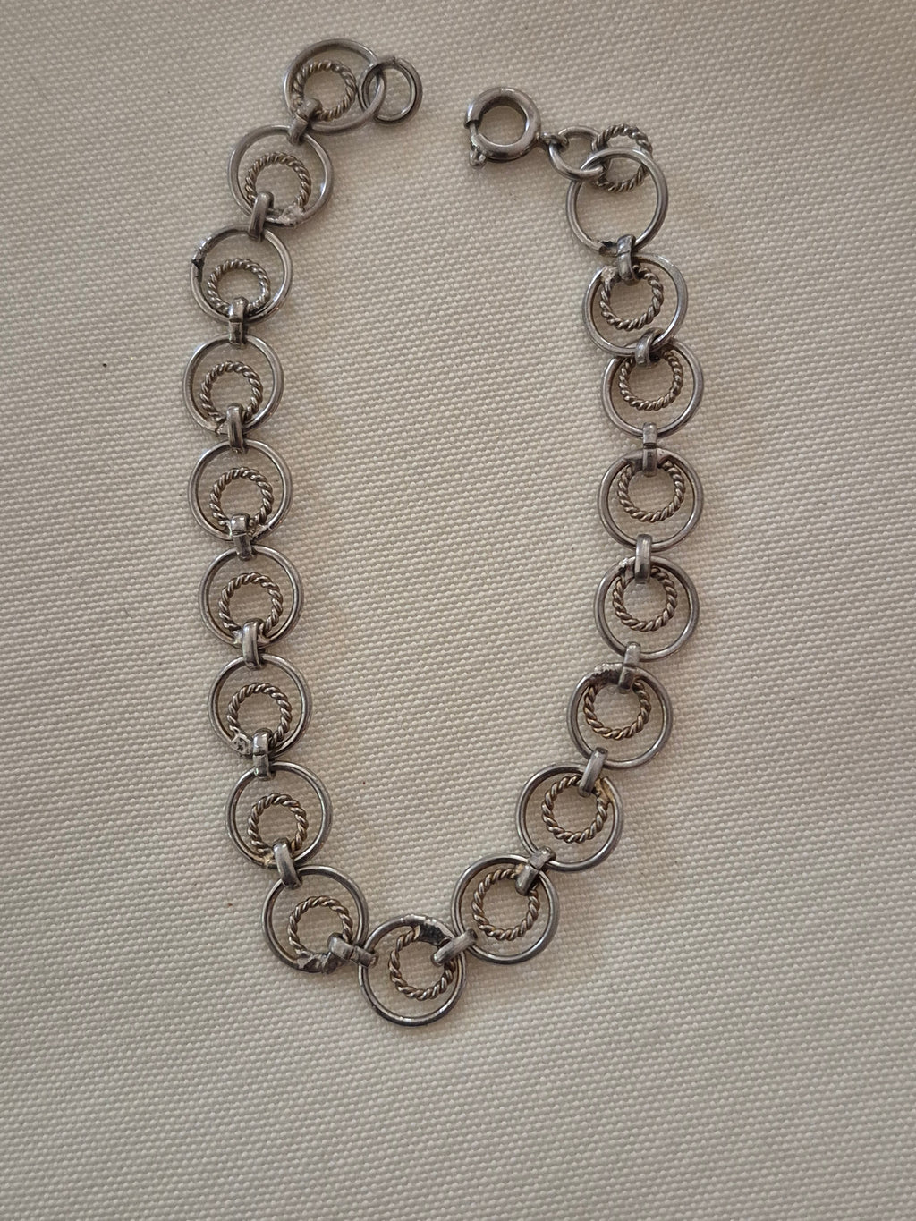 Metal bracelet