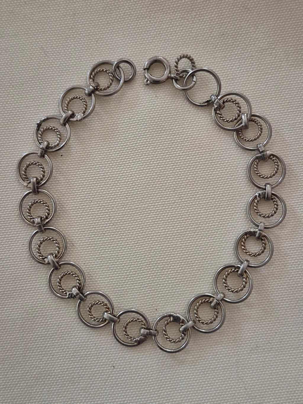 Metal bracelet