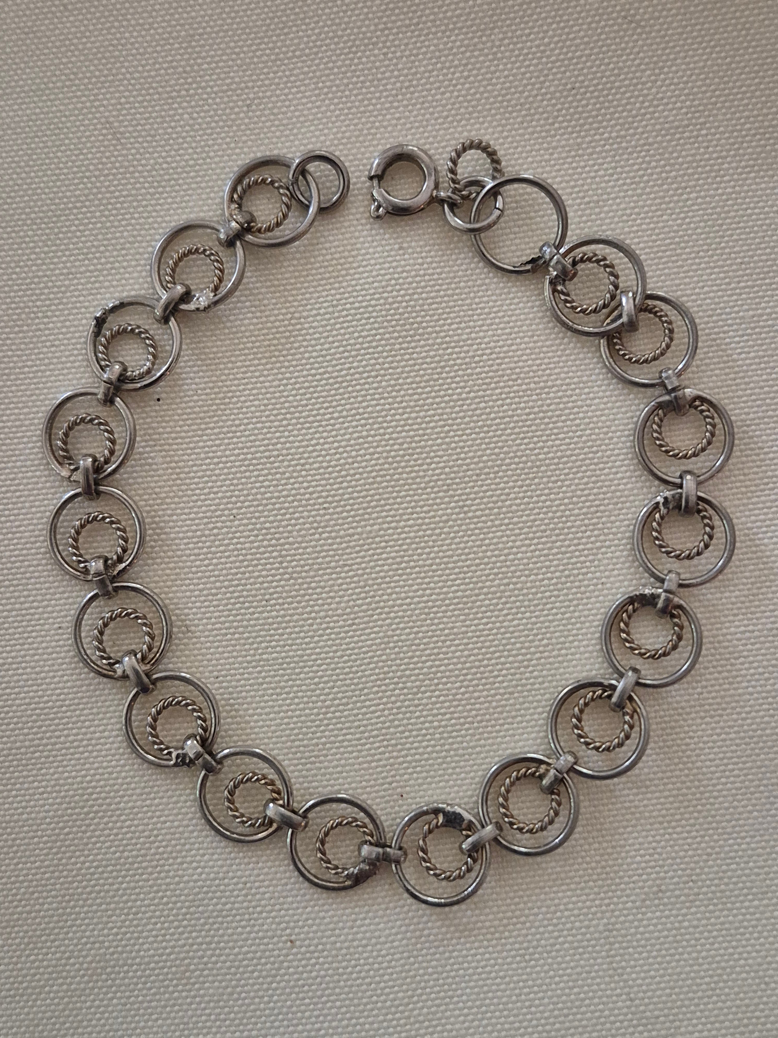 Metal bracelet