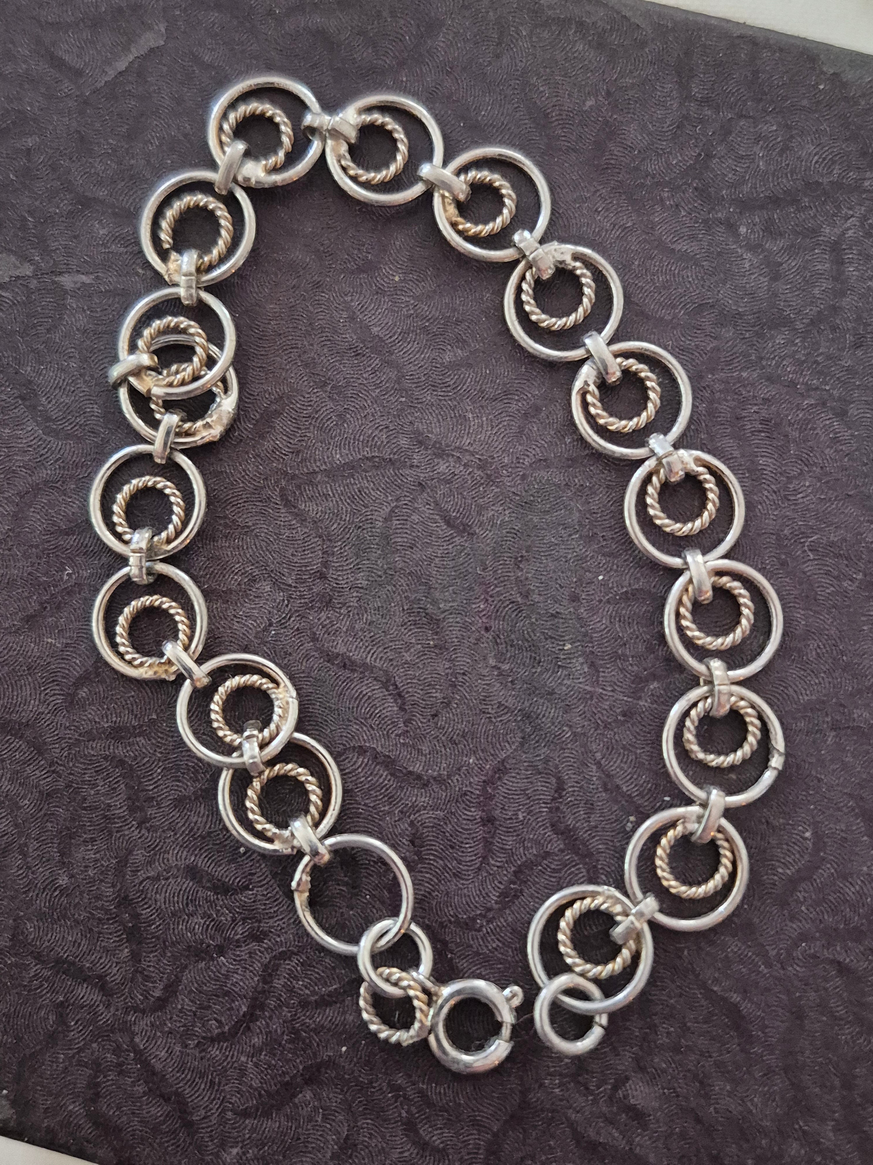 Metal bracelet