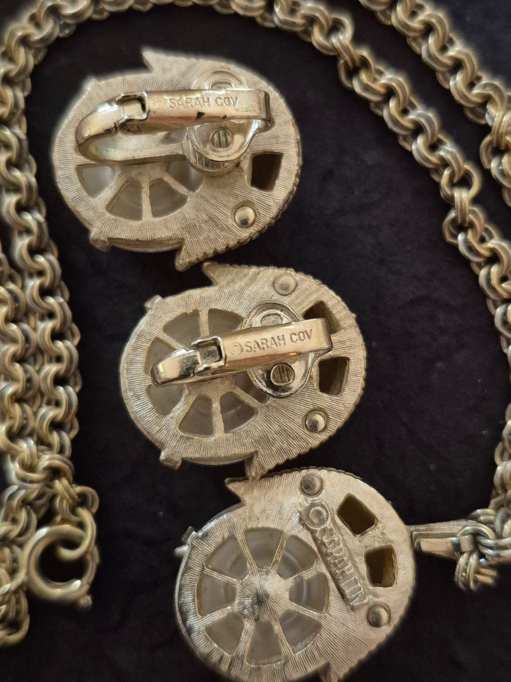 Sarah Coventry "Hidden Pearl" set.