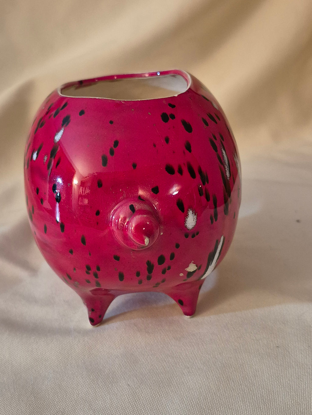 Red ceramic pig flower pot/ knick-knack holder.
