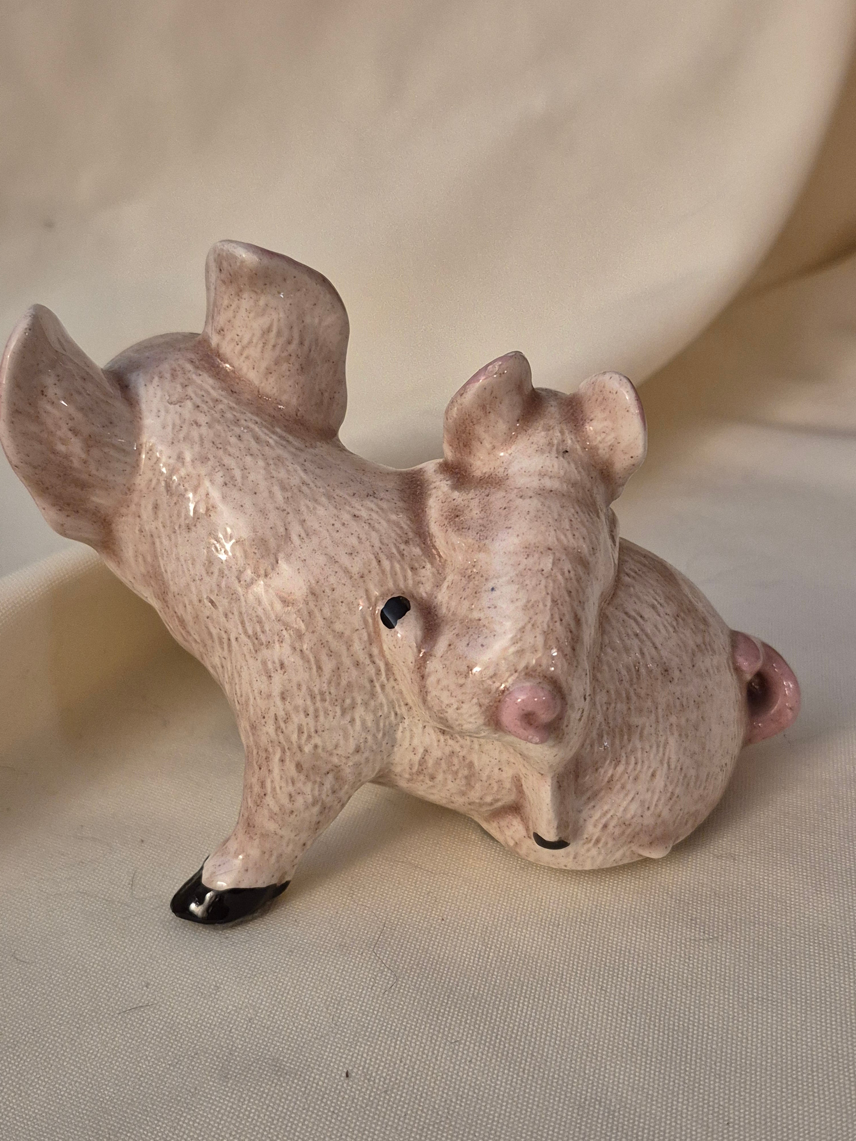 Mom and Baby pig figurine.