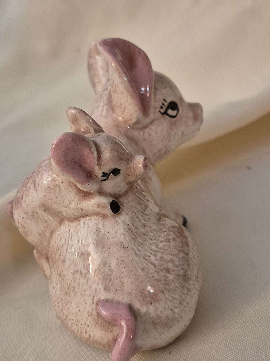 Mom and Baby pig figurine.