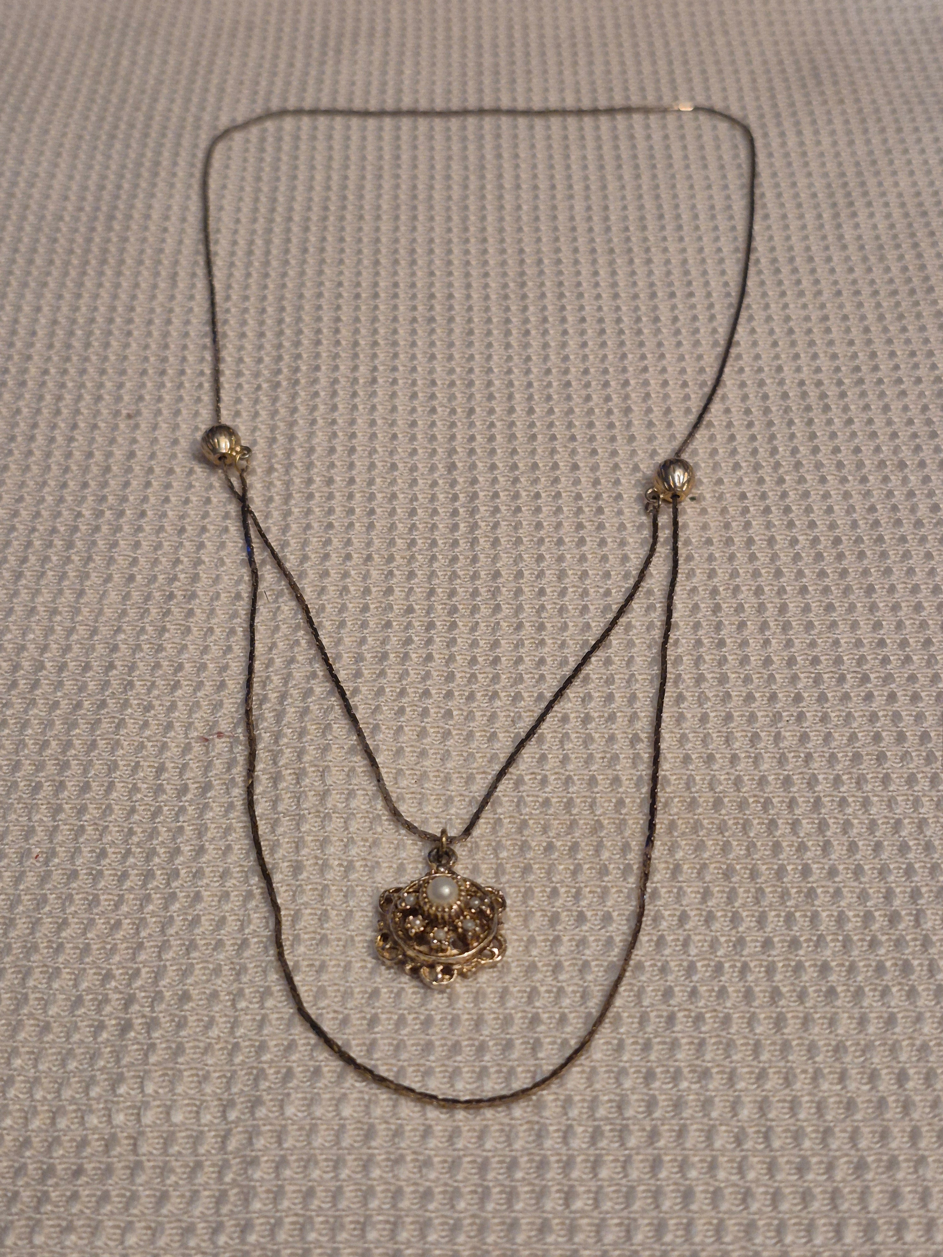 Gold-tone adjustable necklace